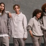 Entdecke den Essentials Hoodie: minimalistisches Design, premium Qualität und maximaler Komfort. Perfekt für Alltag, Freizeit und moderne Looks.